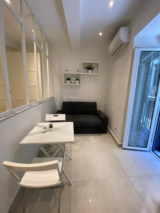 Casa Vacanze Santa Teresella 40 Neapel Exteriör bild