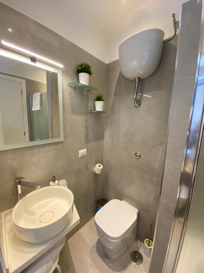 Casa Vacanze Santa Teresella 40 Neapel Exteriör bild